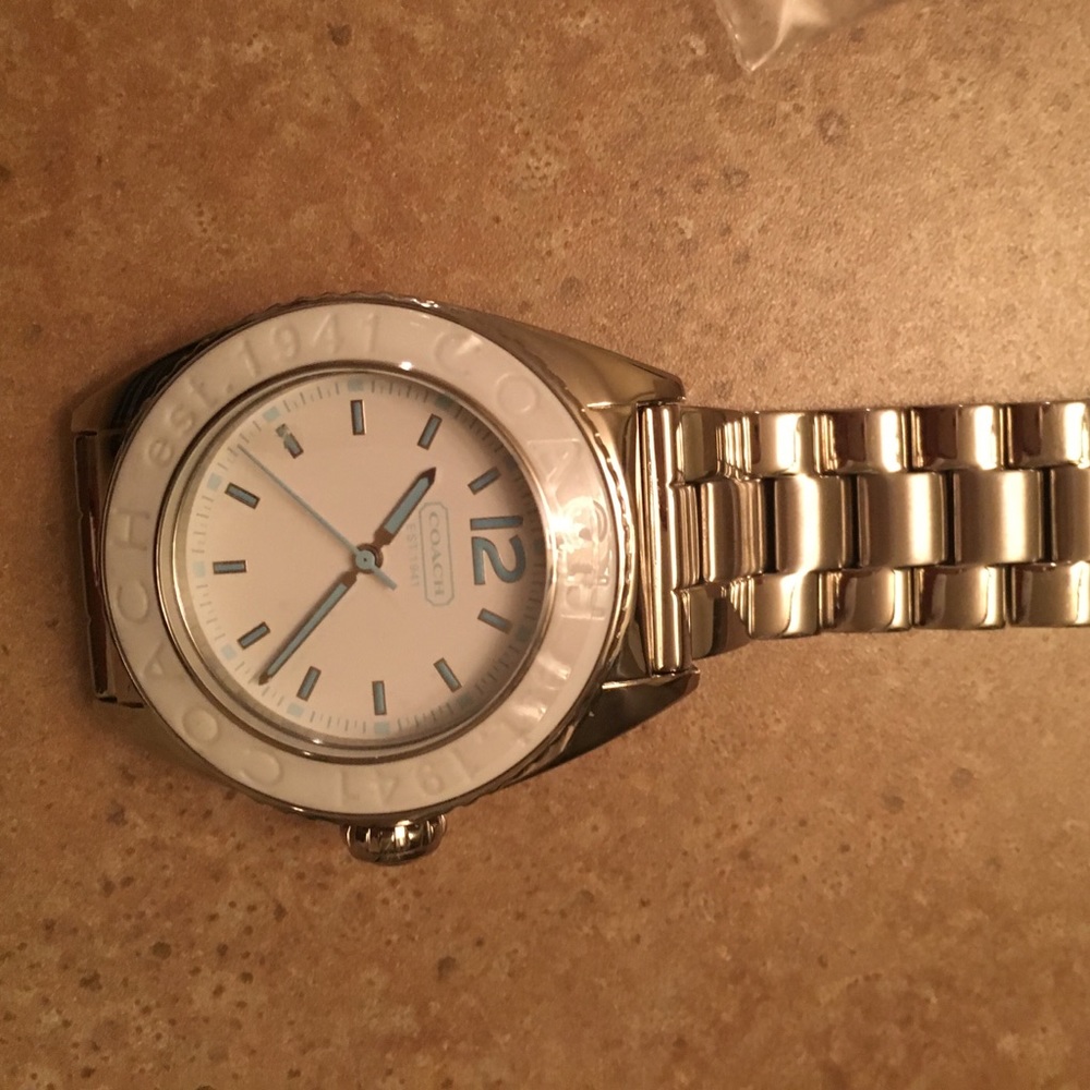 Authentic coach watch extra pieces included